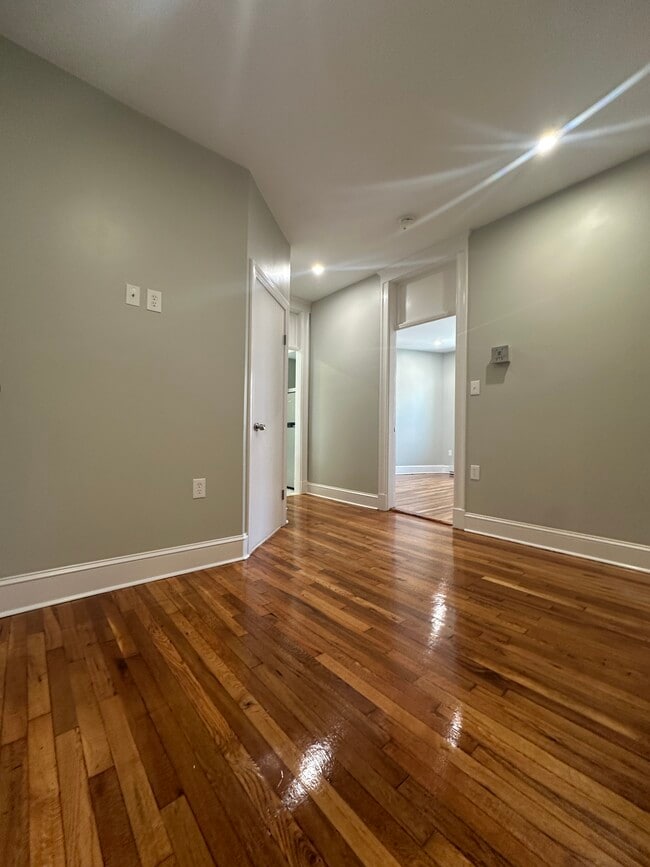 Photo - 73 Park Dr