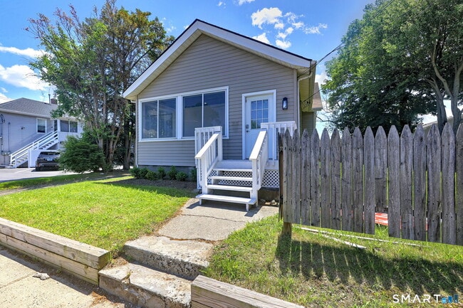 Building Photo - 330 Naugatuck Ave