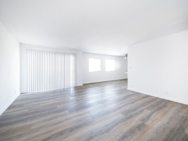 Photo - 1641 Veteran Ave