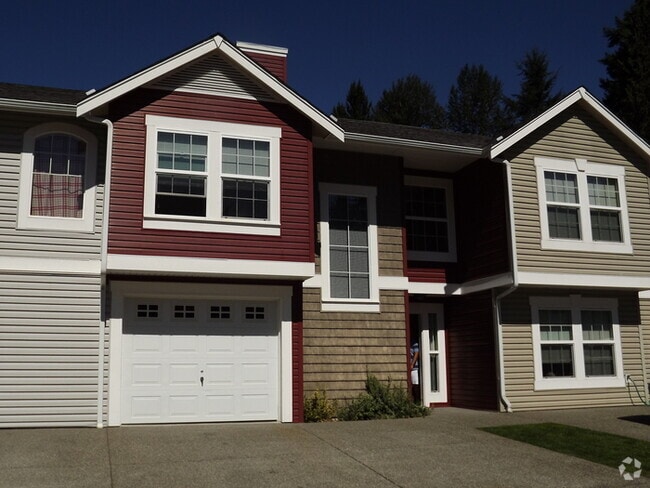 Building Photo - Spectacular 3 Bedroom Condo in "Alicia Mea...