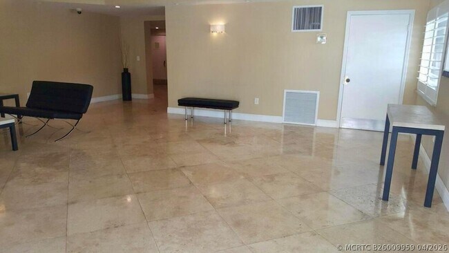 Photo - 50 SW 3rd St Unit 1060