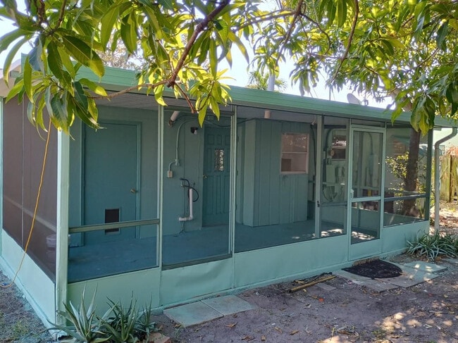 Photo - 2465 NE 14th Ave