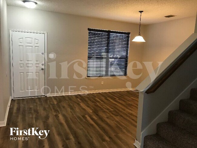 Photo - 4817 Palm Ridge Dr