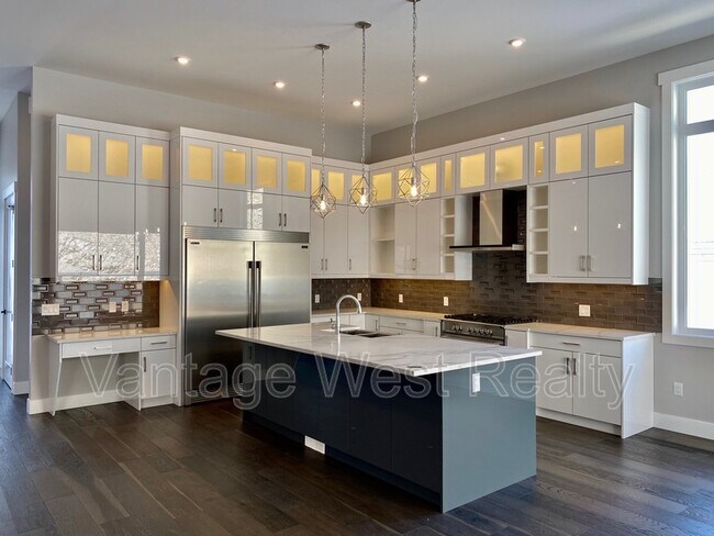 Photo - 1310-1310 Mine Hill Dr