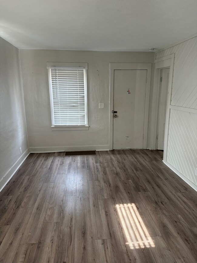 Photo - 508 N Foster Ave