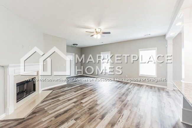 Photo - 440 Tree Line Dr