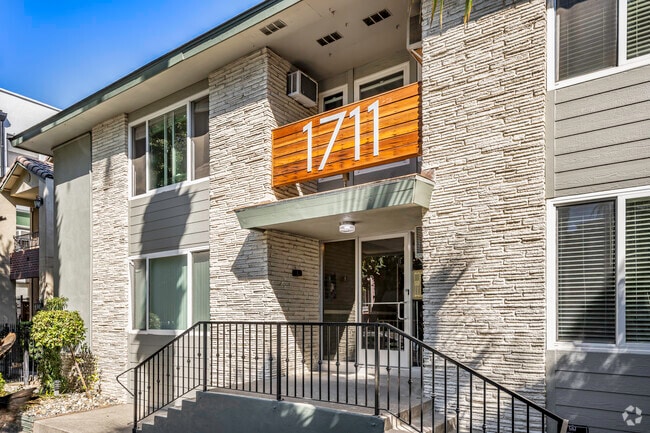 Entrance - 1711 N Street, Sacramento