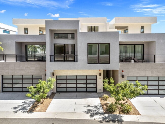 Photo - 928 Galaxy Dr