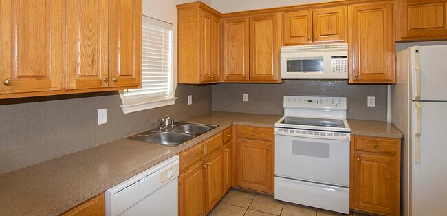 Photo - Bear Crossing