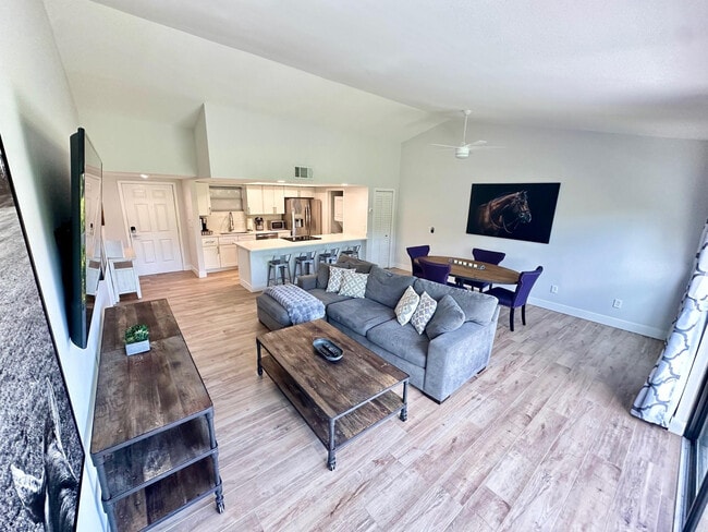 Photo - 11863 Wimbledon Cir Unidad 537