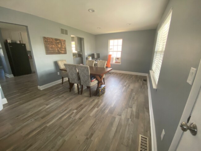 Photo - 1612 Hilltop Rd