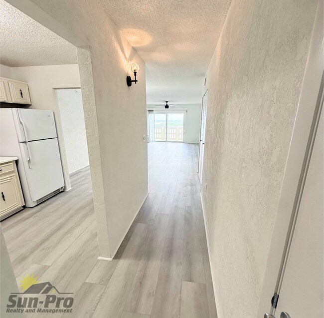 Photo - 3606 S Peninsula Dr