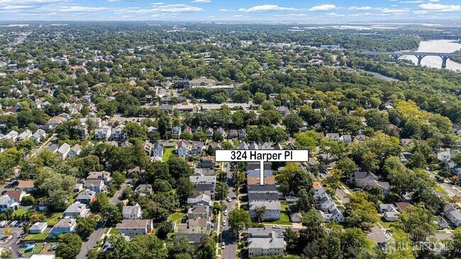 324 Harper Pl Unit 2