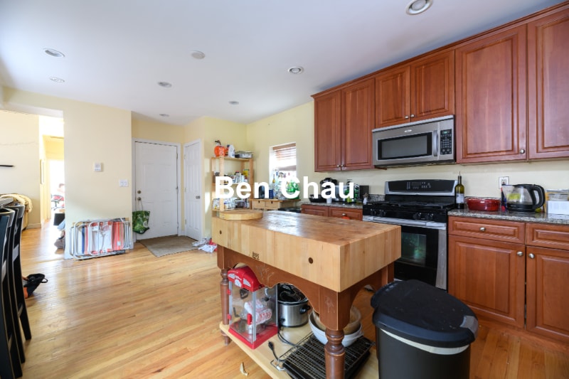 Photo - 57 Otis St