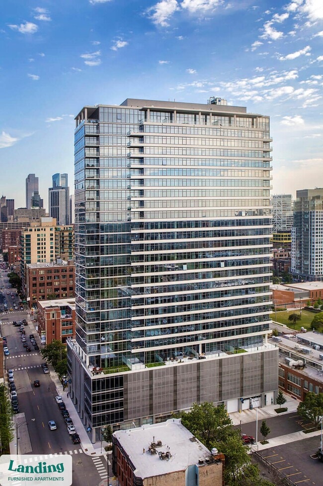 Building Photo - 347 W Chestnut St Rental