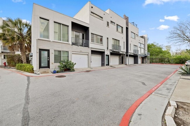 Building Photo - 4801 S Congress Ave Unit H2 Rental