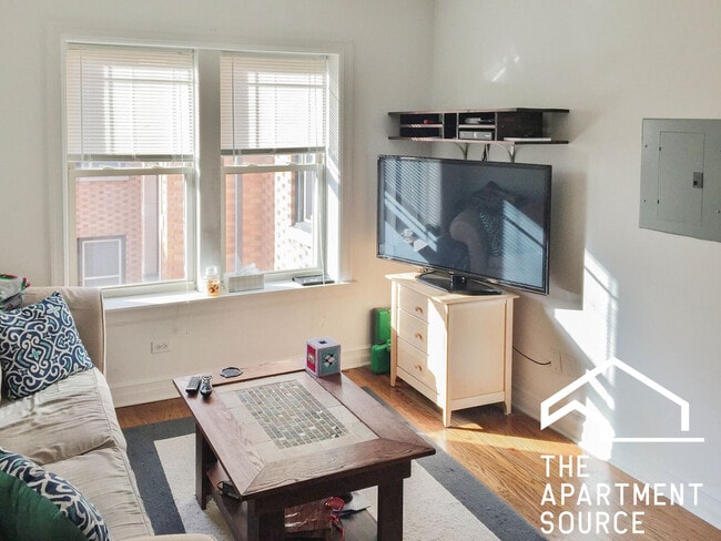 Photo - 3818 N Sheffield Ave Apartments Unit 3W