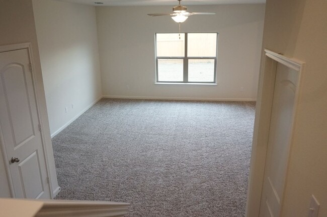 Photo - Modern 4 Bedroom Home in Windmill Farms with Community Pools and Trails