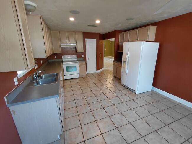 Photo - 1810 Newman Ln