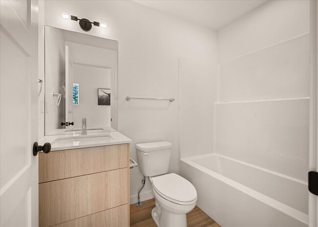 Photo - 3201 E 30th Ave