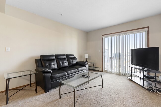 Photo - 12015-12015 Royal Oaks Dr