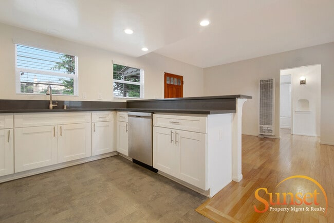 Photo - 1972 Frankfort St