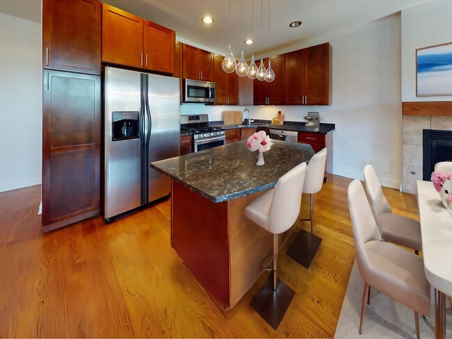 Photo - 4237 S Calumet Ave