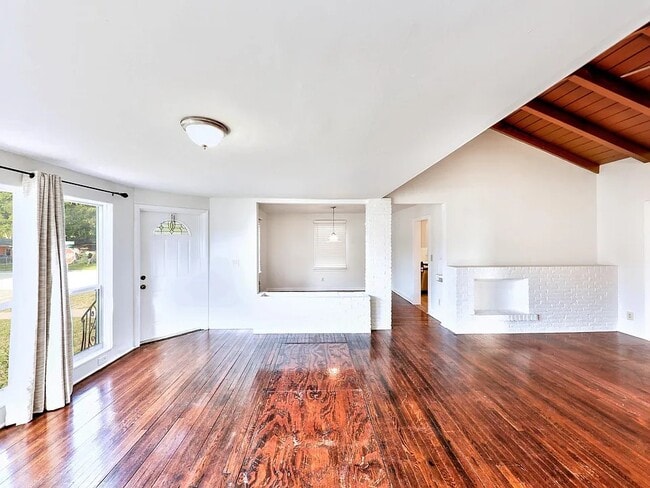 Photo - 1231 Longwood St