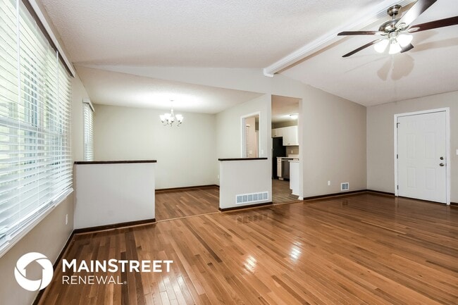 Photo - 3825 Donald Rd SW