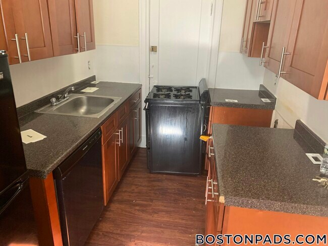 Building Photo - 1167 Boylston St