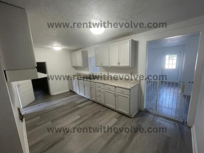 Building Photo - 507 High St Rental