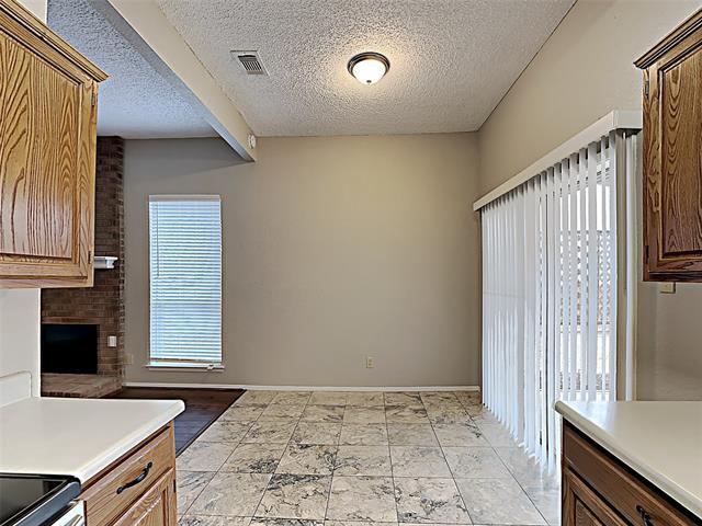 Photo - 7764 Creekview Dr