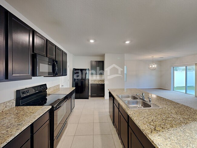 10925 Carlton Fields Dr