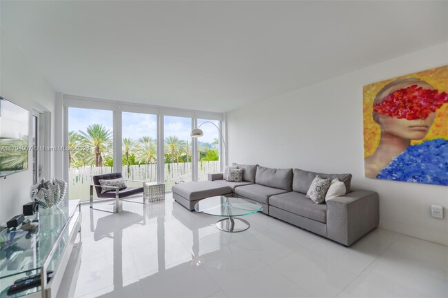 Building Photo - 10275 Collins Ave Unit 326 Rental