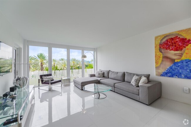 Building Photo - 10275 Collins Ave Unit 326 Rental