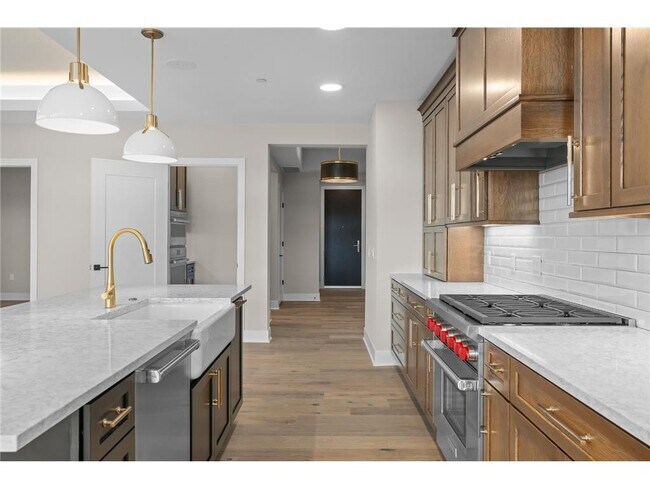 Photo - 1 Hill Farm Rd Unit 109