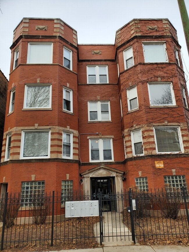 Building Photo - 8016 S Ingleside Ave Unit 2S Rental