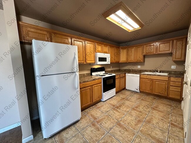 Photo - 2329-2333 Newman Unidad 2333 Newman