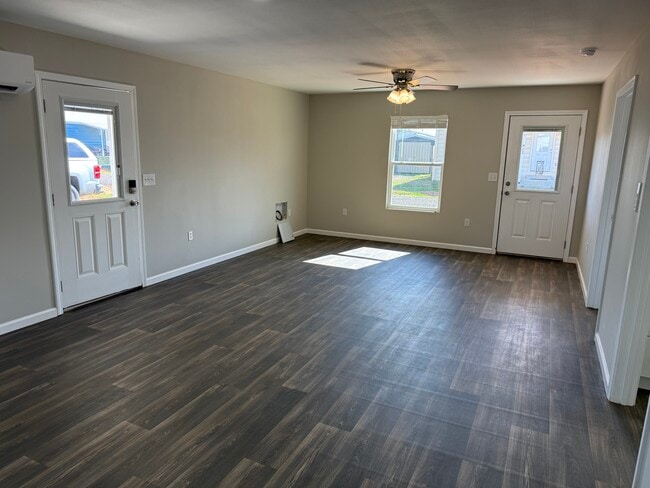 Photo - 80 Redwood Ln