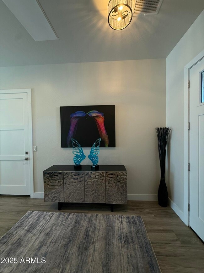 Photo - 2007 E Rainbow Trail