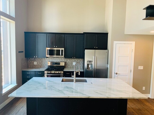 Photo - Stunning Luxury Home in Sunnyside