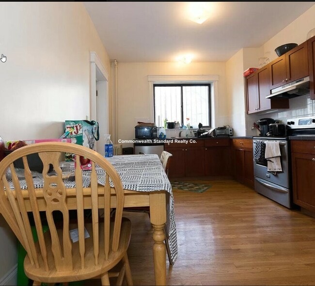 Photo - 76 Quint Ave Unit 10