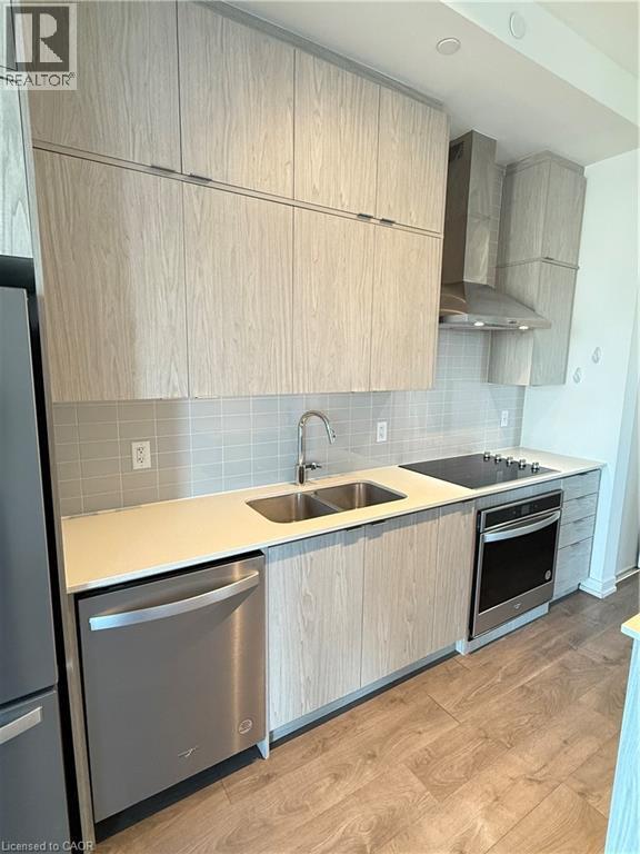 Photo - 55 Duke St W Unité 2403