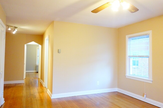 Photo - 8408 Greenwood Ave Unidad 1