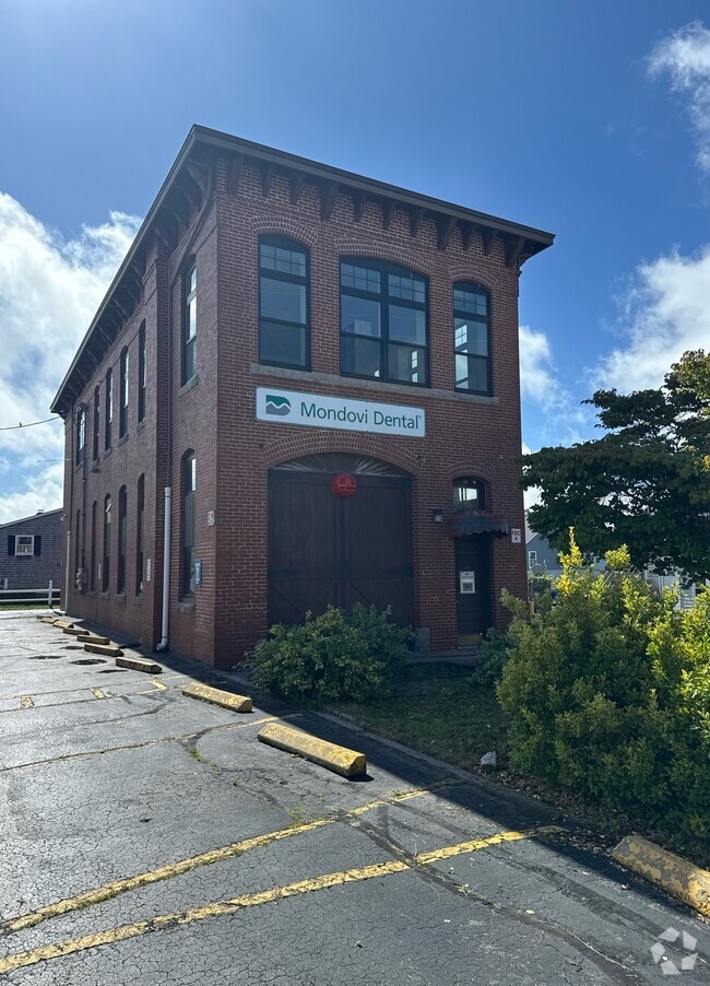 Building Photo - Fall River FireHouse Unit 4