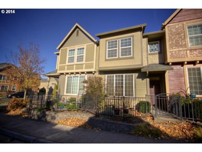 Building Photo - Corner 2 Bed 2.5 Bath Townhome - Garage an...