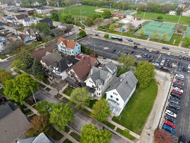 Building Photo - 525 N 34th St