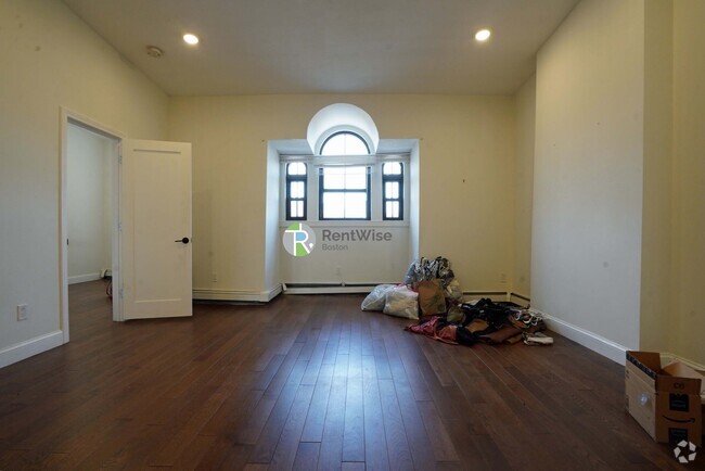 Building Photo - 525 Massachusetts Ave Unit 5 Rental