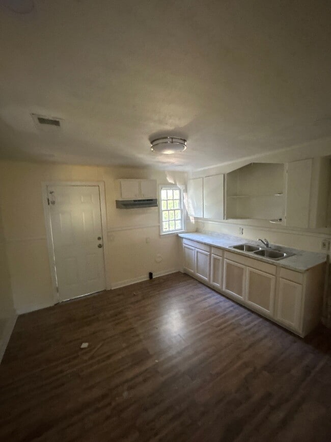 Photo - 421 Fielding Ave