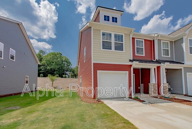 385 Hague Dr